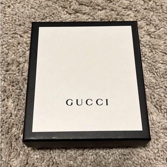 Brand new never used GG MARMONT LEATHER BI-FOLD WALLET. - Picture 2 of 8